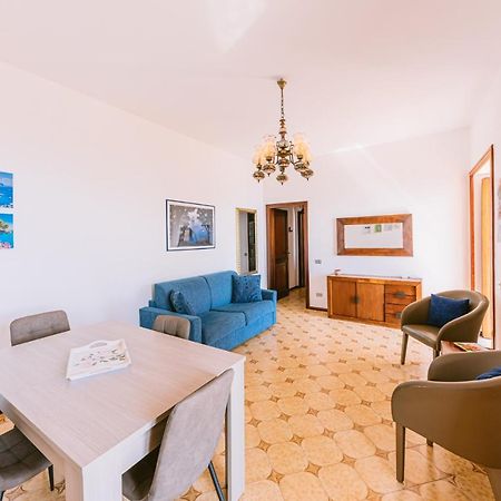 Appartamento Emma In Villa Laura Скала Екстериор снимка