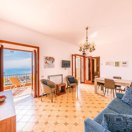Appartamento Emma In Villa Laura Скала Екстериор снимка